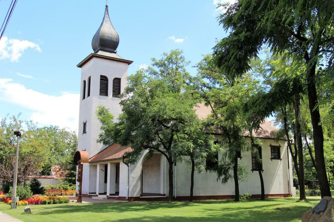 Platán Vendégház Csemo Exterior foto